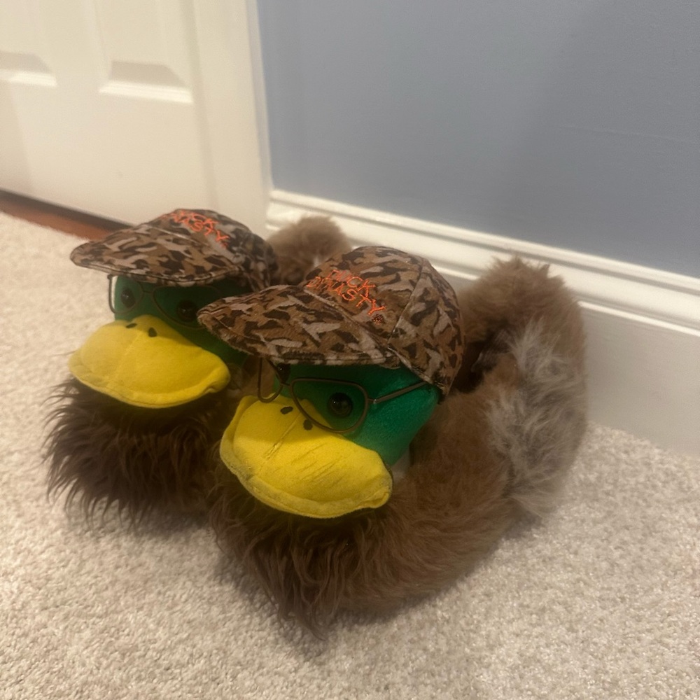 Duck Dynasty Duck Slippers with Camo Hat